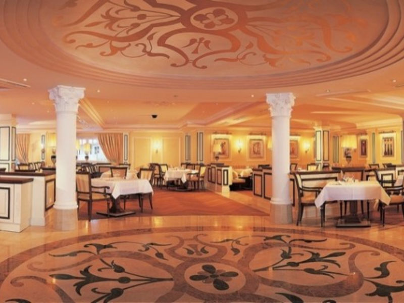 Family & Spa Grand Hotel Cavallino Bianco