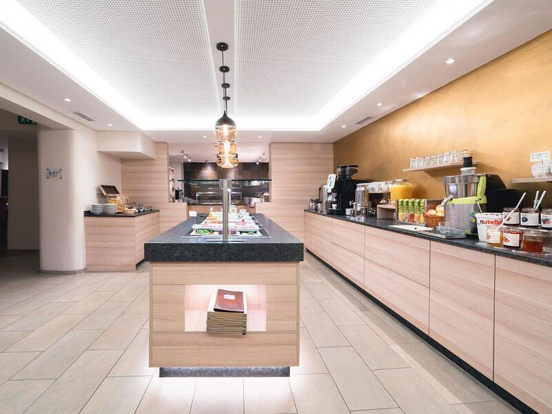 Alpen Adria Hotel se skipasem