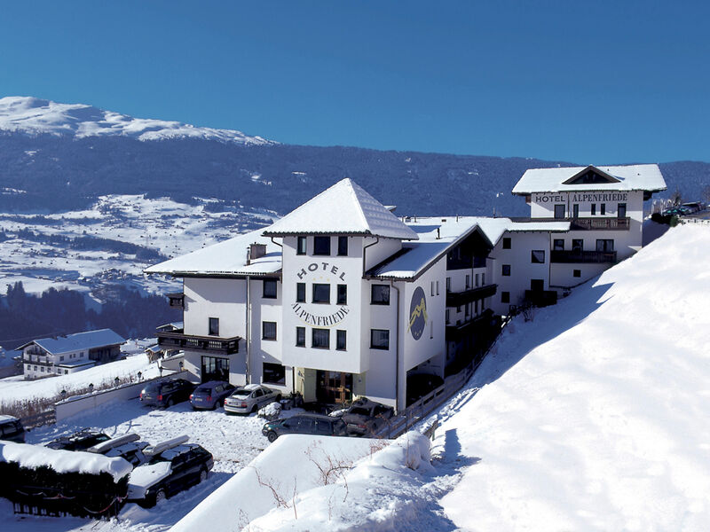 Hotel Alpenfriede se skipasem