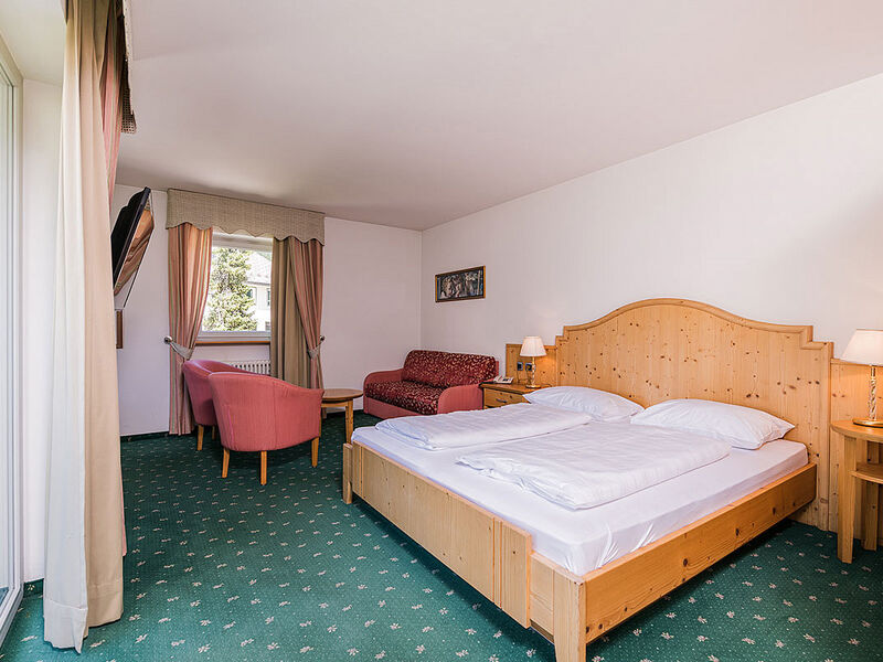 HOTEL KRONPLATZ