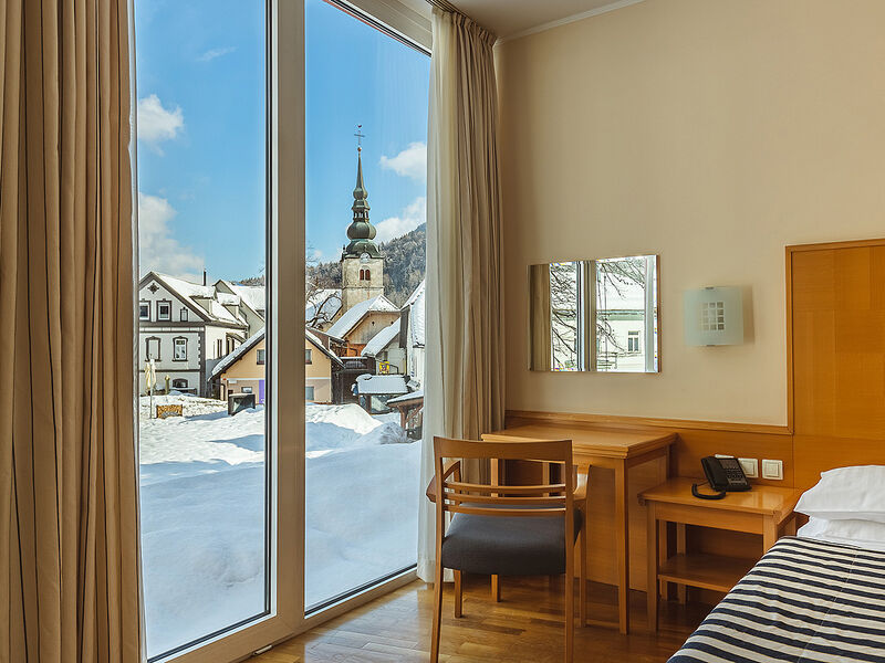 Hotel Ramada Hotel & Suites