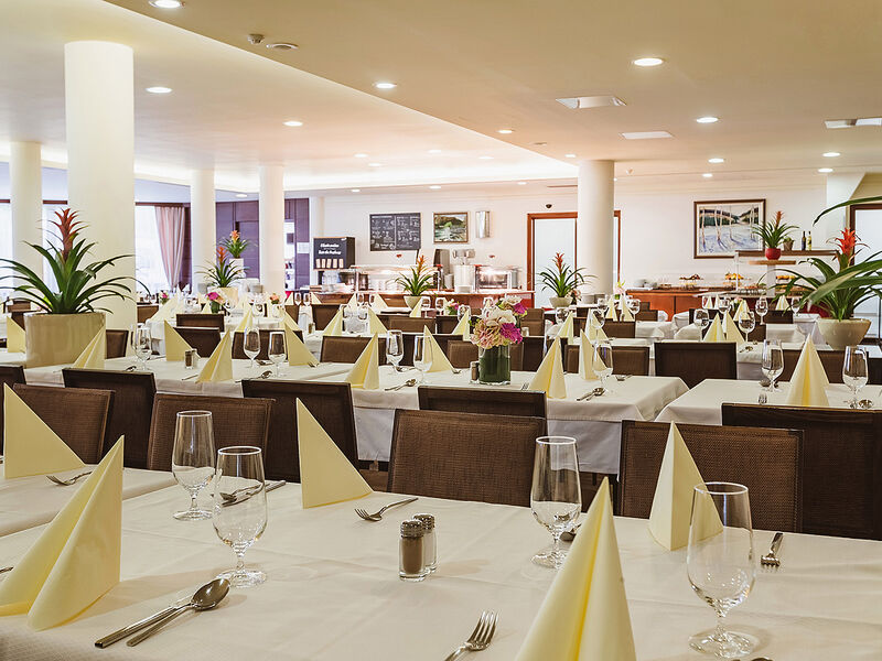 Hotel Ramada Hotel & Suites