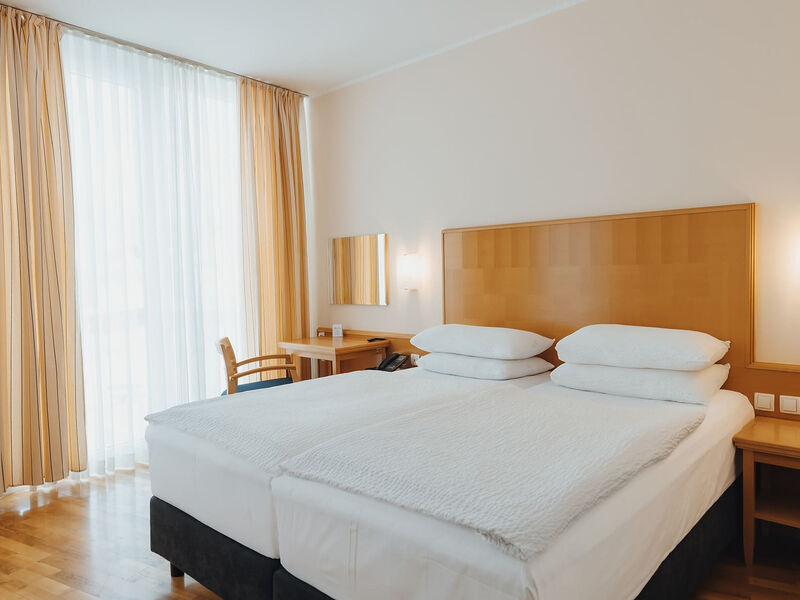 Hotel Ramada Hotel & Suites - se skipasem