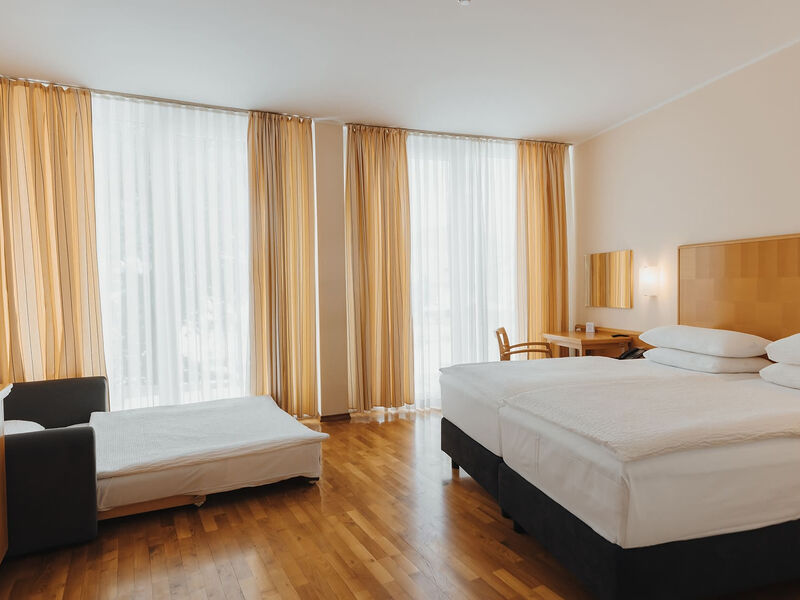 Hotel Ramada Hotel & Suites - se skipasem