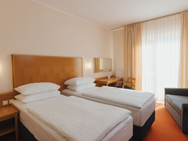 Hotel Ramada Hotel & Suites - se skipasem