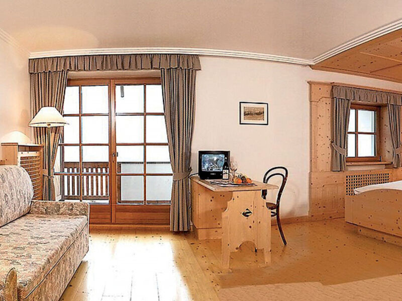 Romantik Post Cavallino Bianco