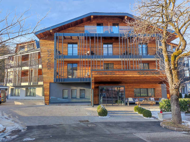 Alpine Hotel San Valier autobusem