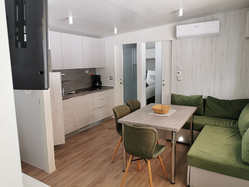 HOCHoben Chalets & Mobilhomes se skipasem