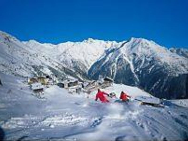 Tiroler Adler, Alp-Resort